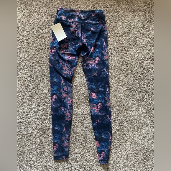 NWT Lululemon Wunder Under Leggings - Picture 2 of 3